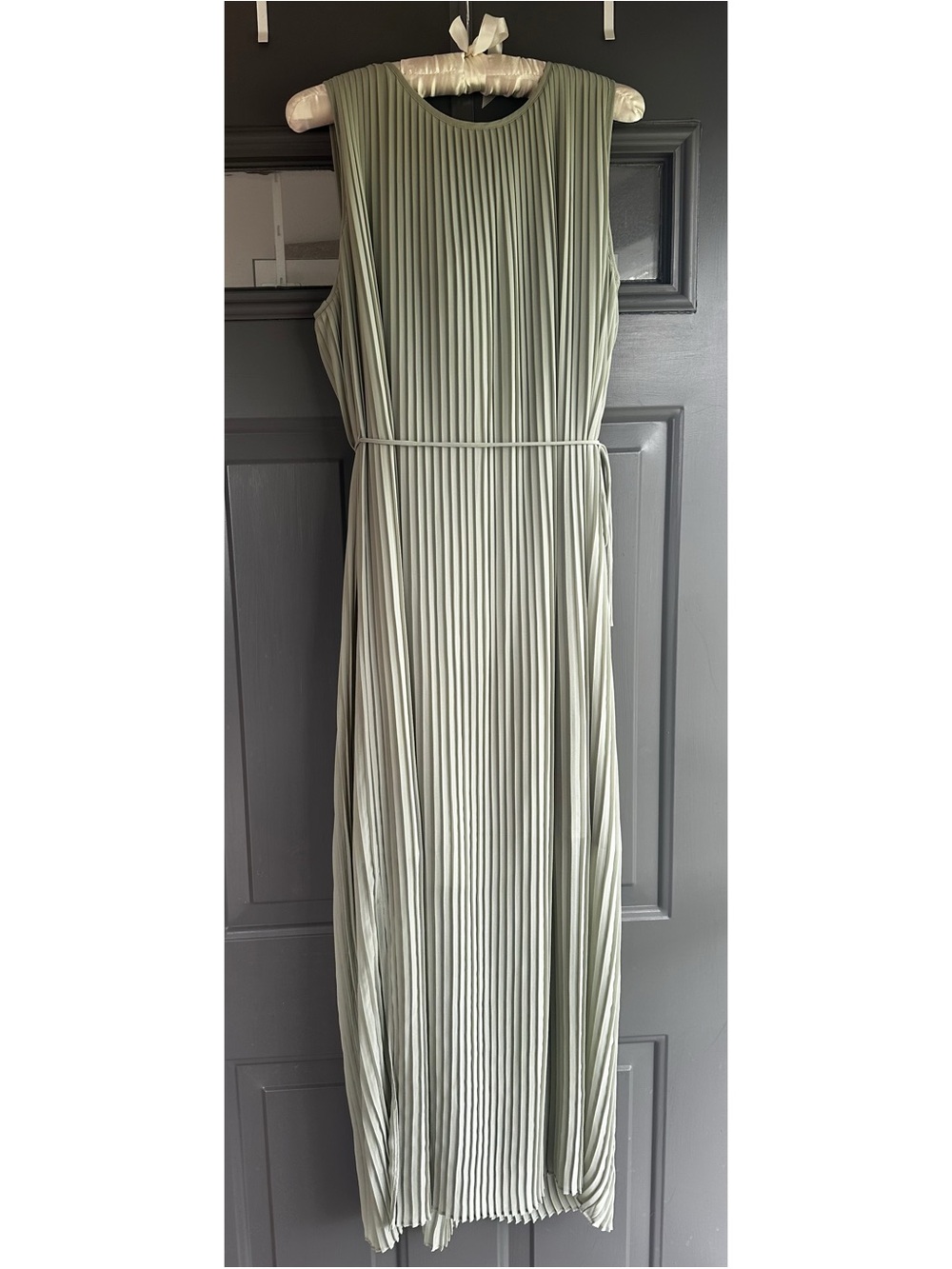 Banana Republic Pleated Sleeveless Maxi Dress in Sage